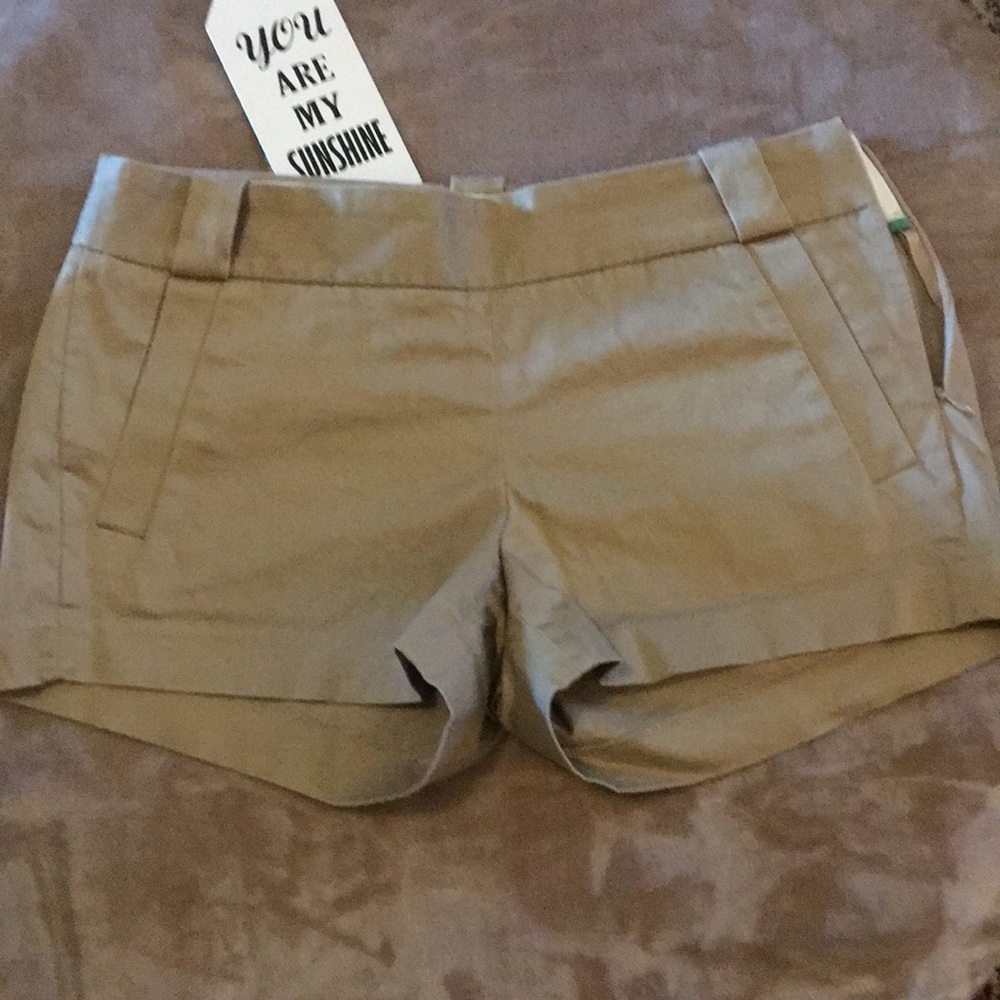 I. Crew shorts side zip with pockets. 🌻🌼🌻🌺